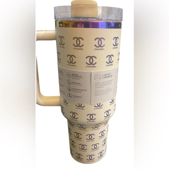 Stanley 40oz Tumbler with Iconic Monogram logo - Picture 3 of 5